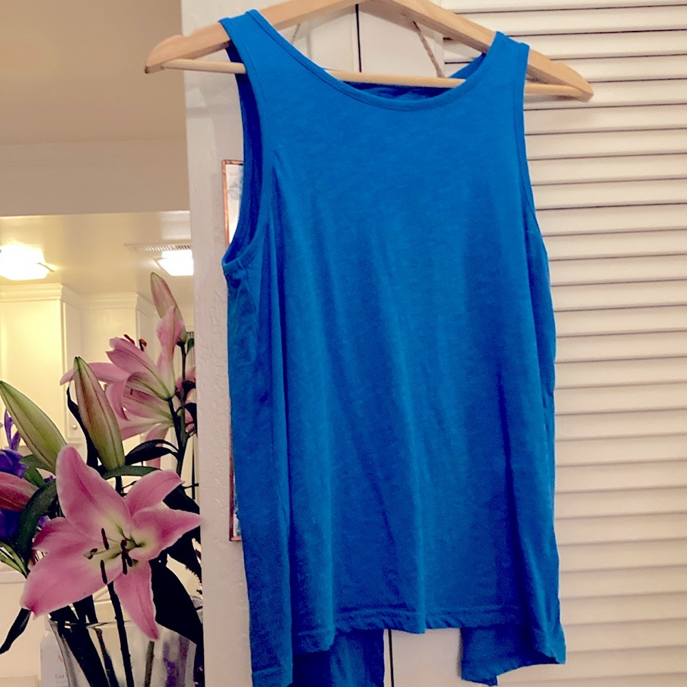 Blue J Crew shirt very cute draped back XS